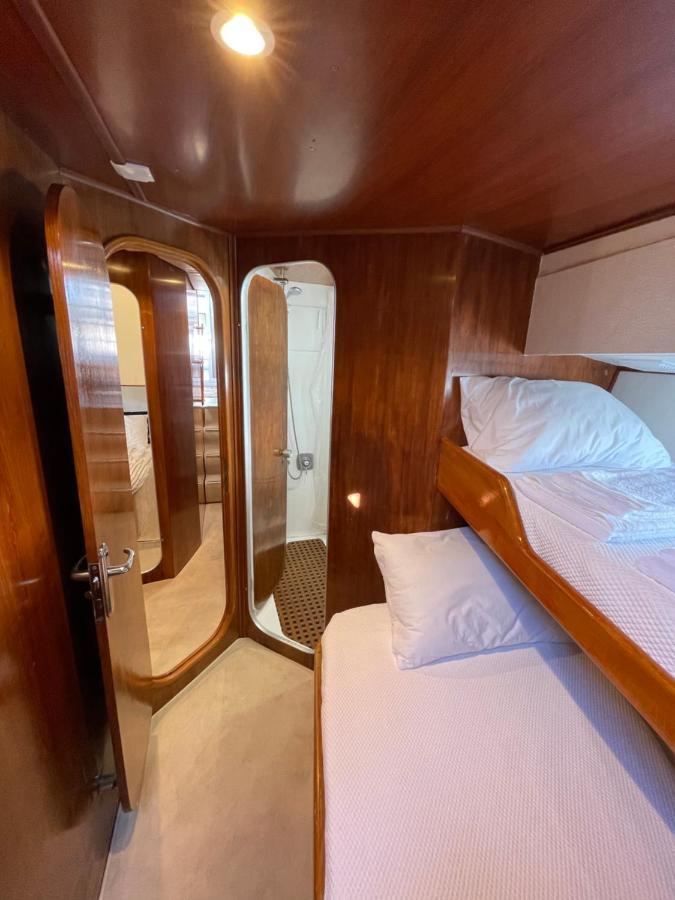 Готель Infantman Yatch Віла-Нова-де-Гая Екстер'єр фото